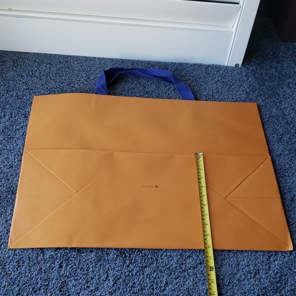 Huge GIANT Louis Vuitton Shopping Bag - Picture 3 of 5